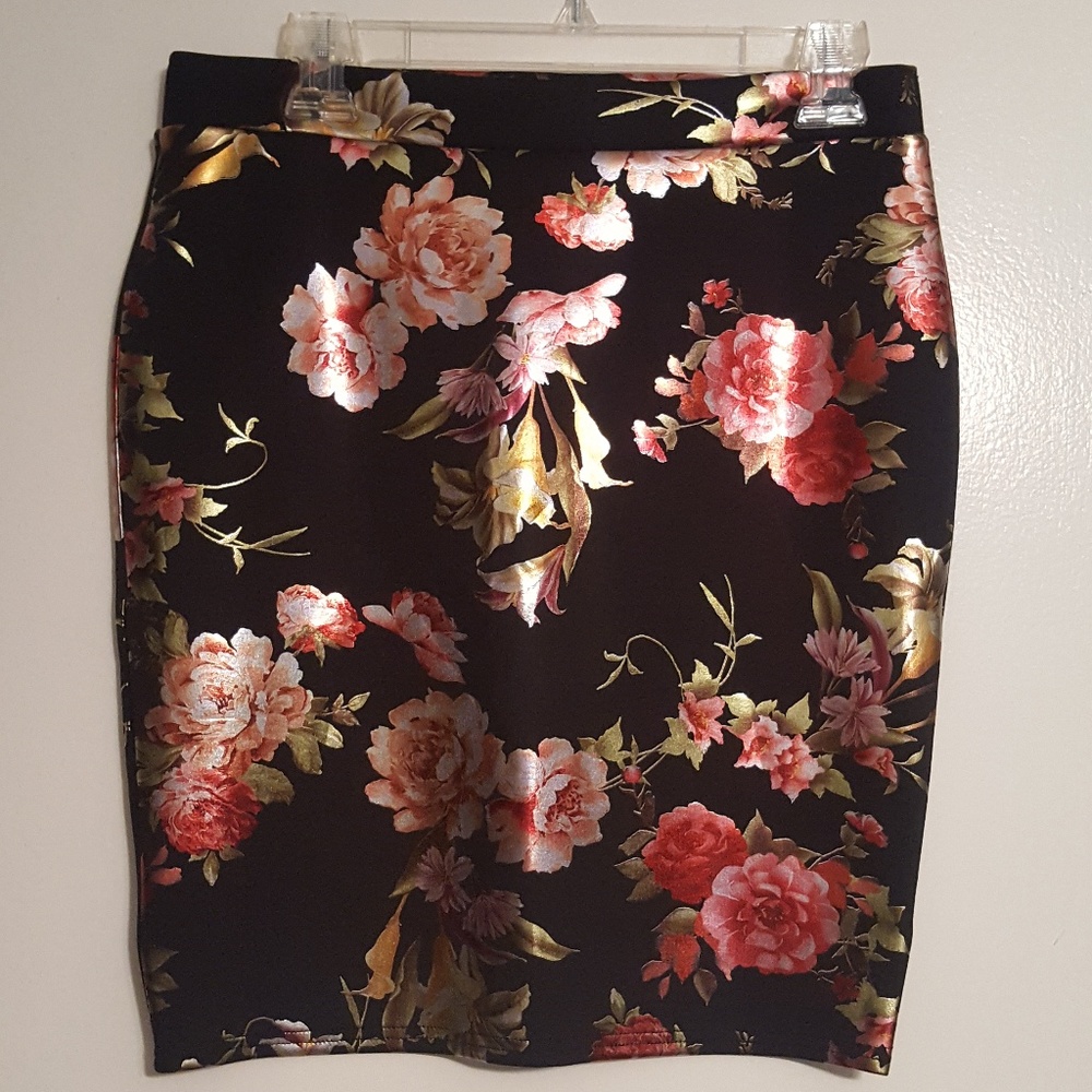 Never Worn! Charlotte Russe Mini Floral Skirt
